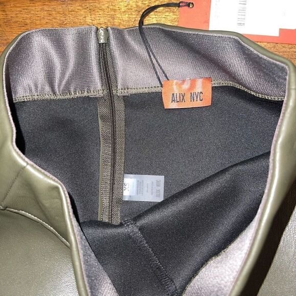 NWT Alix NYC Faux Leather Stirup Leggings - Picture 4 of 5